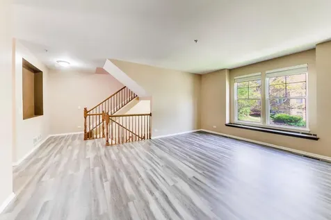 932 Tuscany Drive Streamwood IL 60107