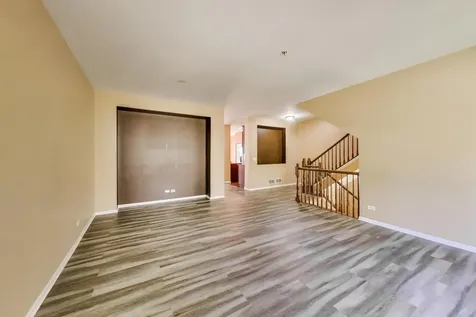 932 Tuscany Drive Streamwood IL 60107