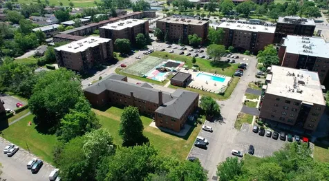 9395 Landings Lane Des Plaines IL 60016