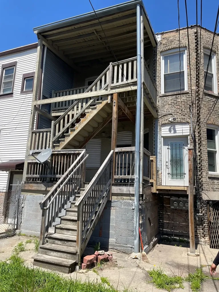 3339 West Flournoy Street Chicago IL 60624