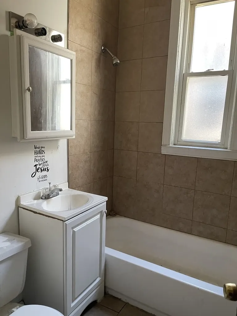 3339 West Flournoy Street Chicago IL 60624