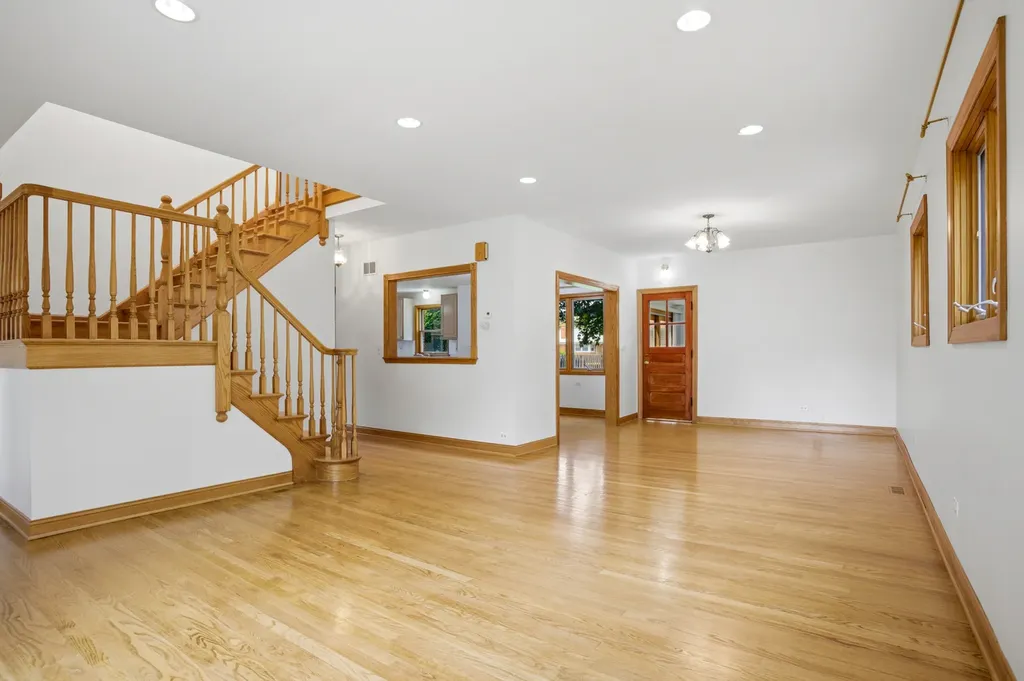 1236 South Brophy Avenue Park Ridge IL 60068
