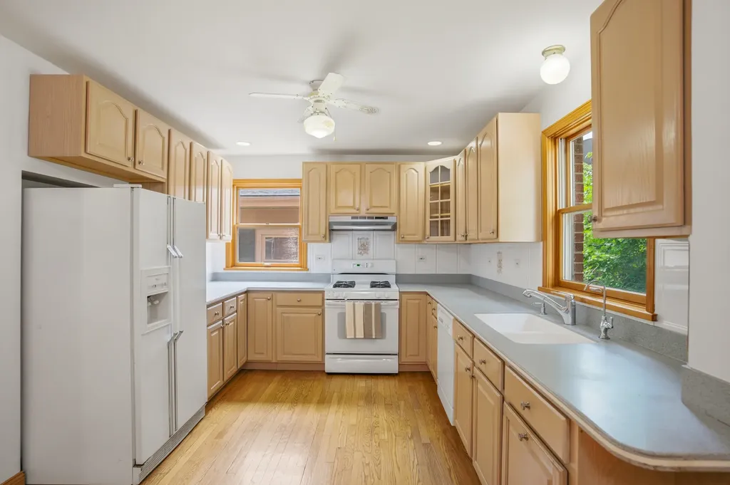 1236 South Brophy Avenue Park Ridge IL 60068