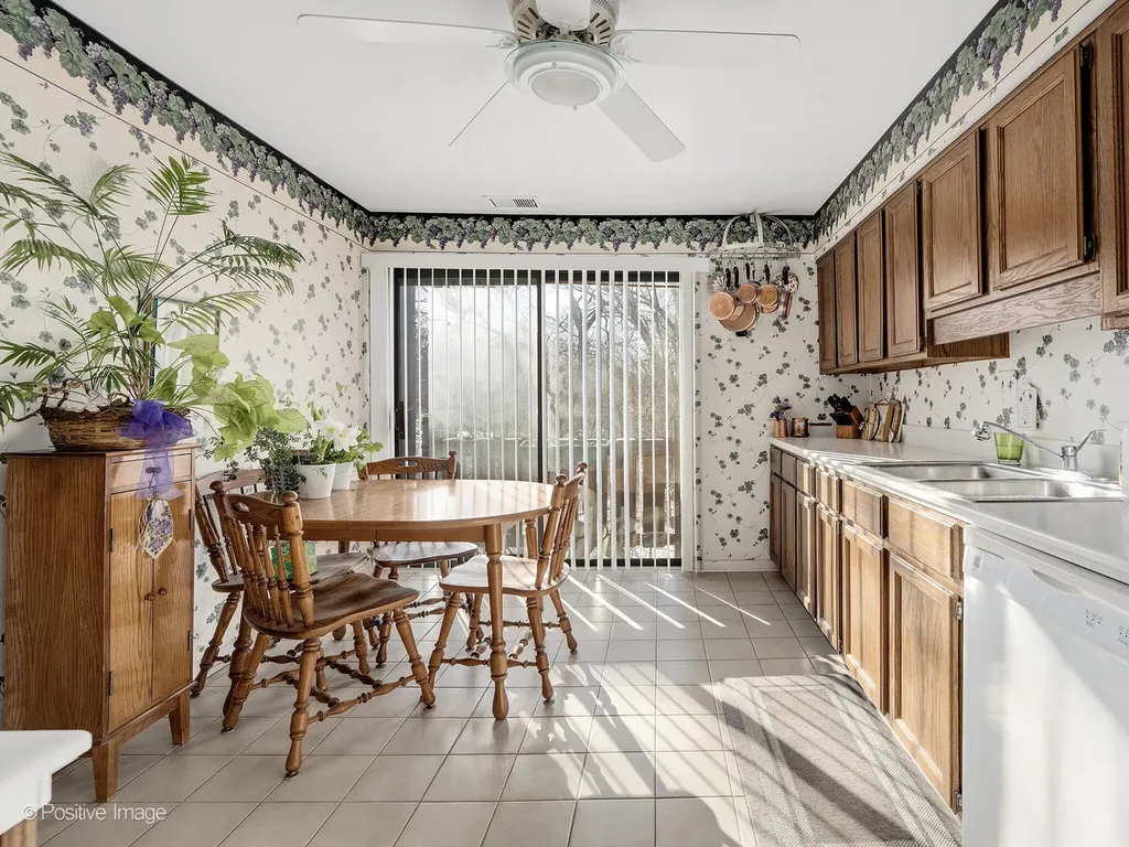1S055 Spring Road Oakbrook Terrace IL 60181