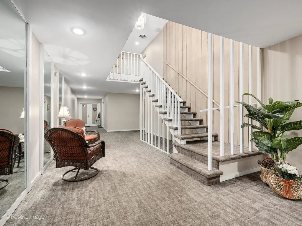 1S055 Spring Road Oakbrook Terrace IL 60181
