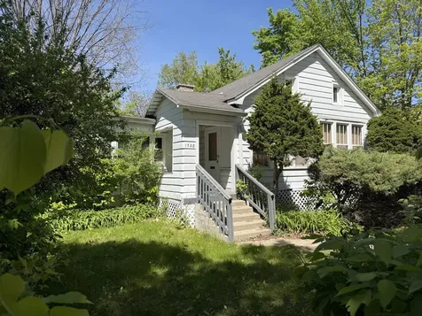 1728 Brown Avenue Evanston IL 60201