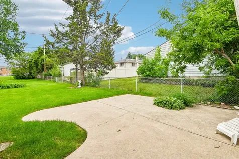 5733 Rose Court Berkeley IL 60163