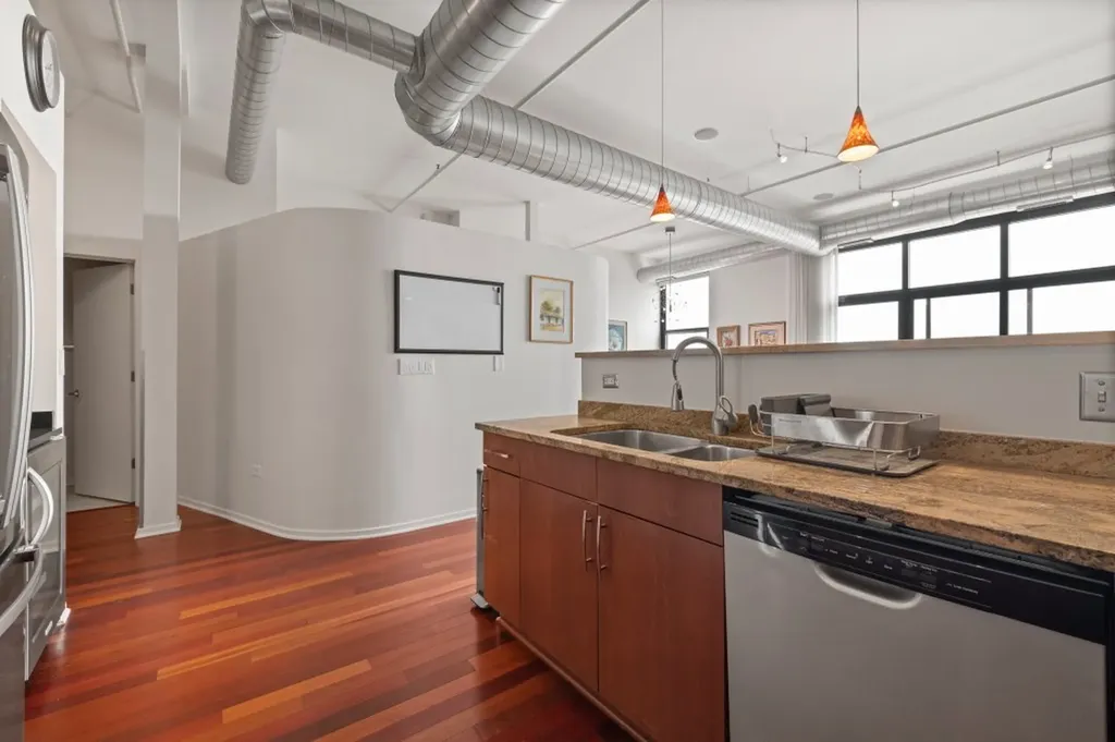 1525 South Sangamon Street Chicago IL 60608