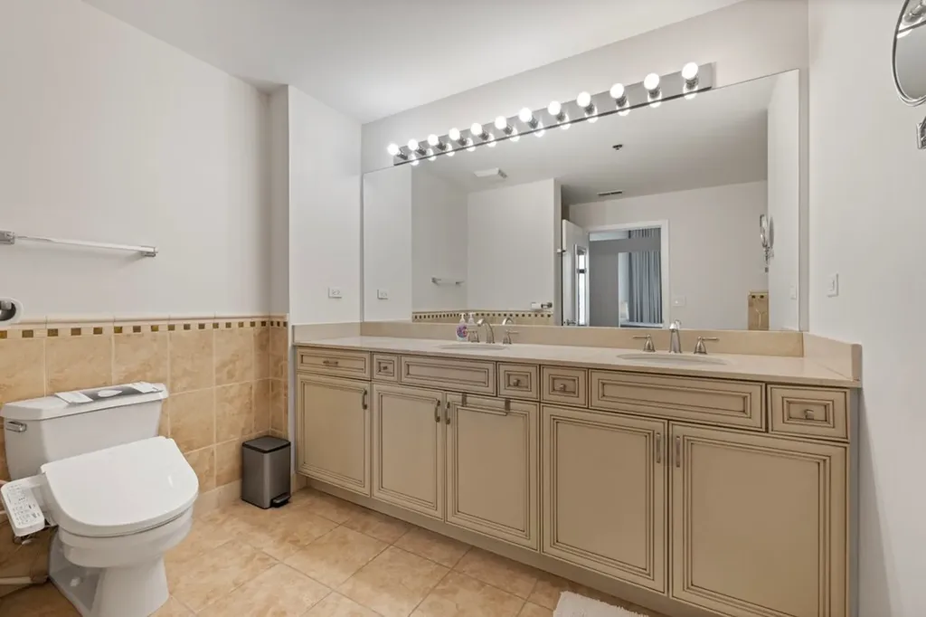 1525 South Sangamon Street Chicago IL 60608