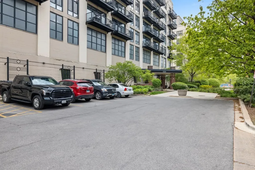 1525 South Sangamon Street Chicago IL 60608