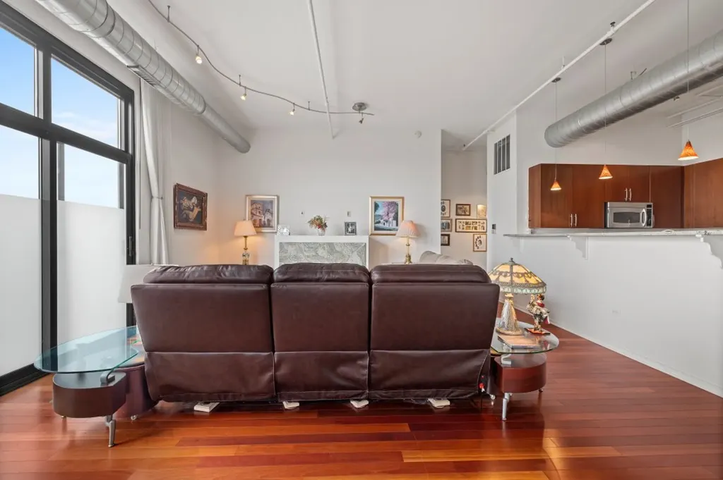 1525 South Sangamon Street Chicago IL 60608