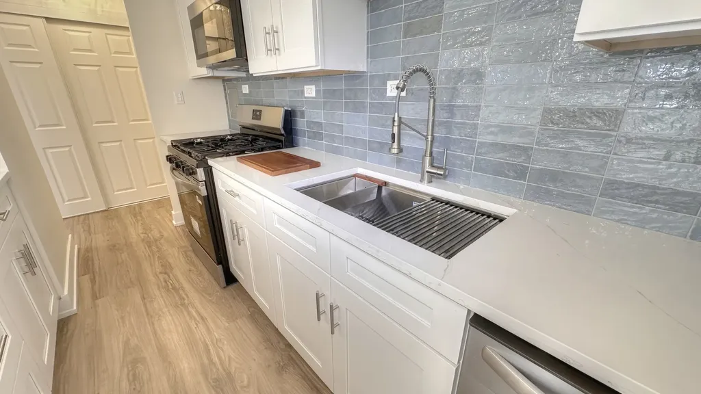 3950 North Lake Shore Drive Chicago IL 60613