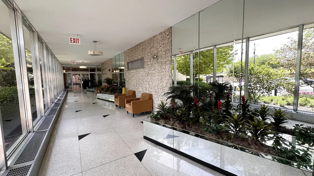 3950 North Lake Shore Drive Chicago IL 60613