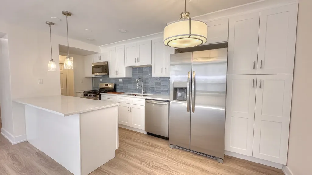 3950 North Lake Shore Drive Chicago IL 60613