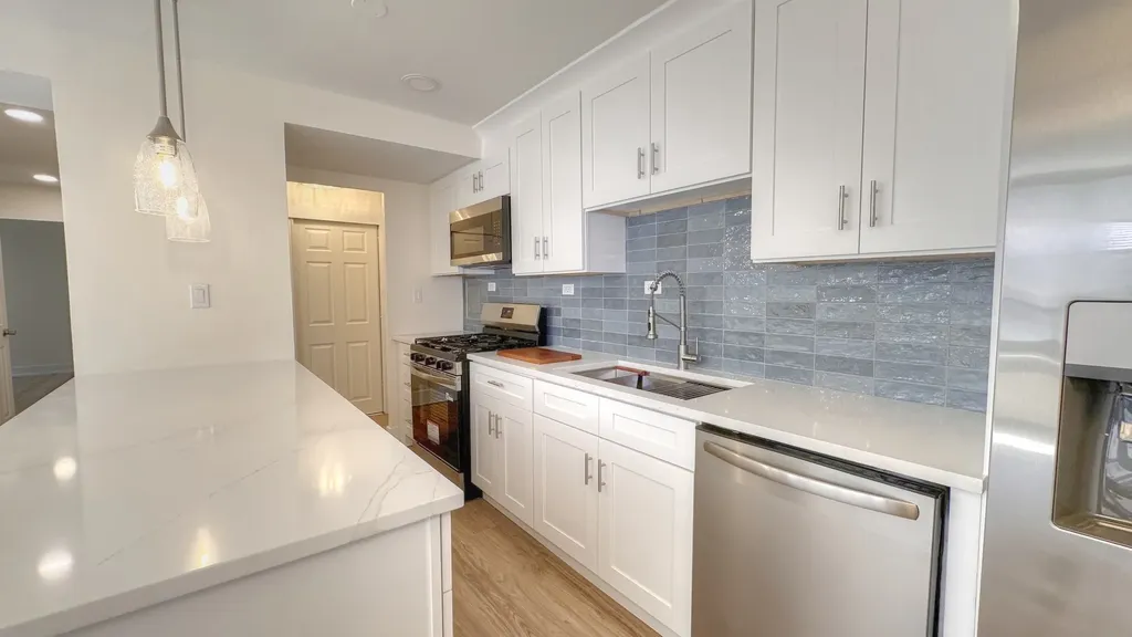 3950 North Lake Shore Drive Chicago IL 60613