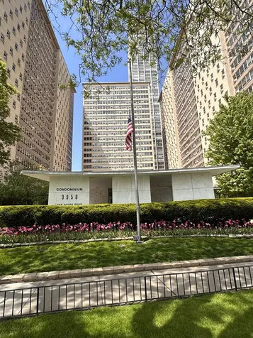 3950 North Lake Shore Drive Chicago IL 60613