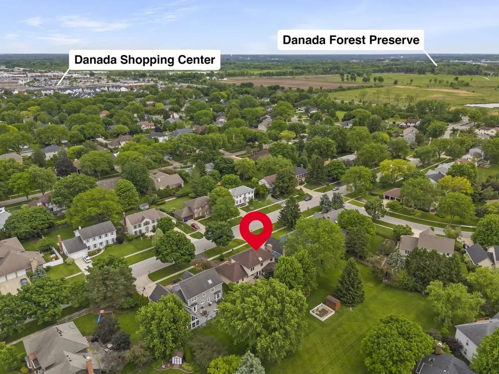 2012 Cromwell Drive Wheaton IL 60189