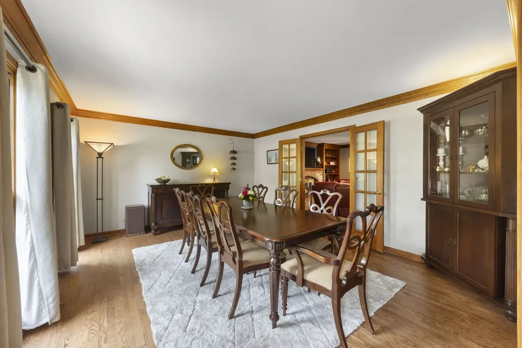 2012 Cromwell Drive Wheaton IL 60189