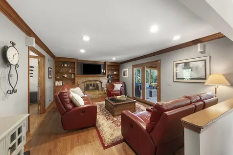 2012 Cromwell Drive Wheaton IL 60189