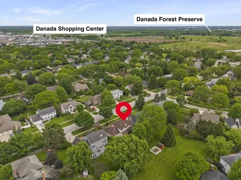 2012 Cromwell Drive Wheaton IL 60189