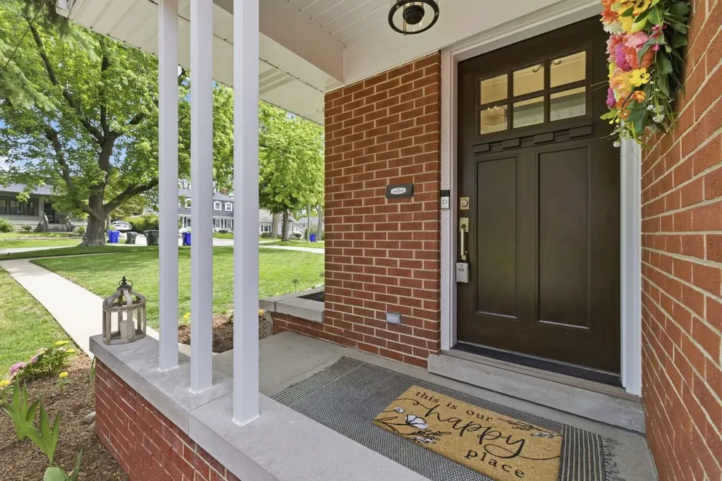 263 Hill Avenue Glen Ellyn IL 60137