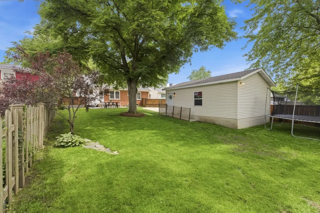 263 Hill Avenue Glen Ellyn IL 60137