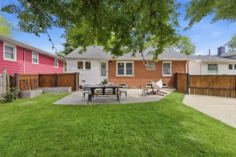 263 Hill Avenue Glen Ellyn IL 60137