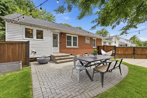 263 Hill Avenue Glen Ellyn IL 60137