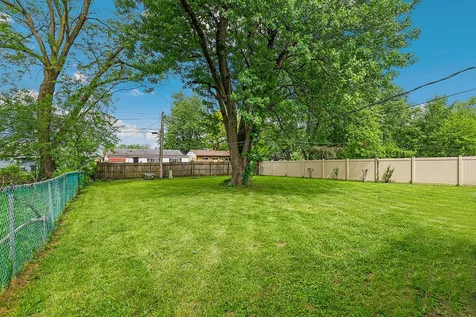 16432 Sawyer Avenue Markham IL 60428