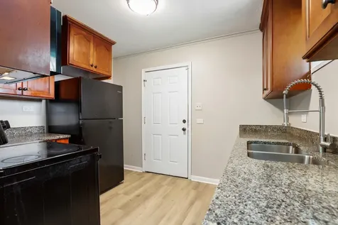 16432 Sawyer Avenue Markham IL 60428