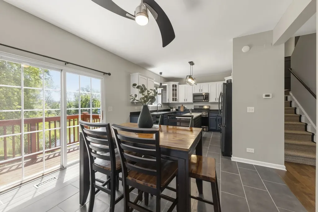 2255 Hudson Circle Aurora IL 60502