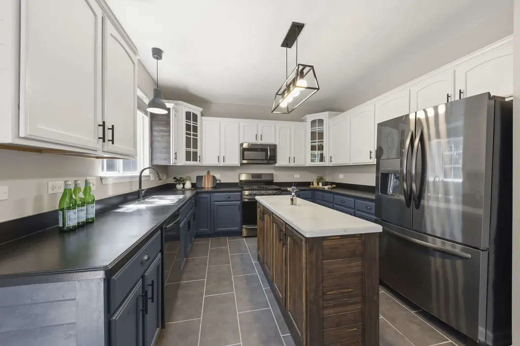 2255 Hudson Circle Aurora IL 60502