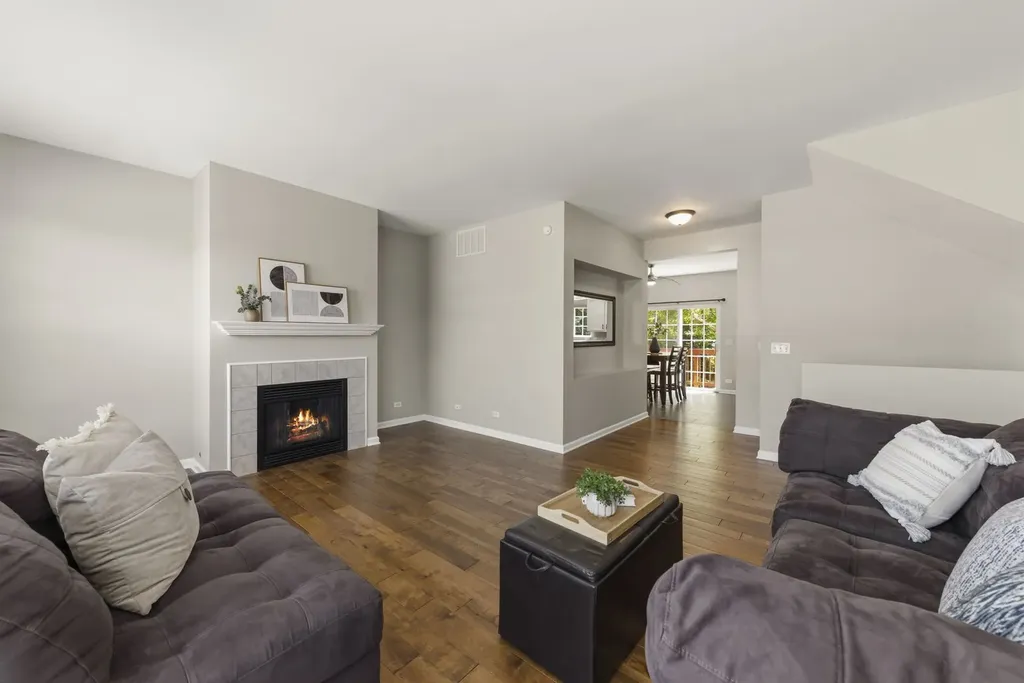 2255 Hudson Circle Aurora IL 60502