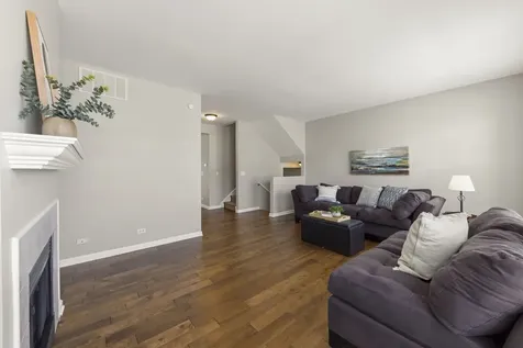 2255 Hudson Circle Aurora IL 60502
