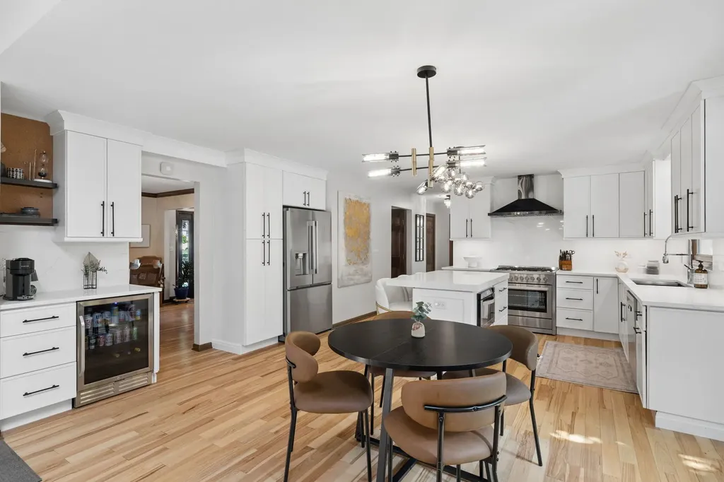 105 Fresno Court Naperville IL 60540