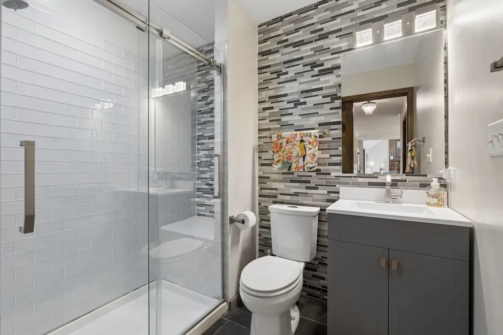 105 Fresno Court Naperville IL 60540