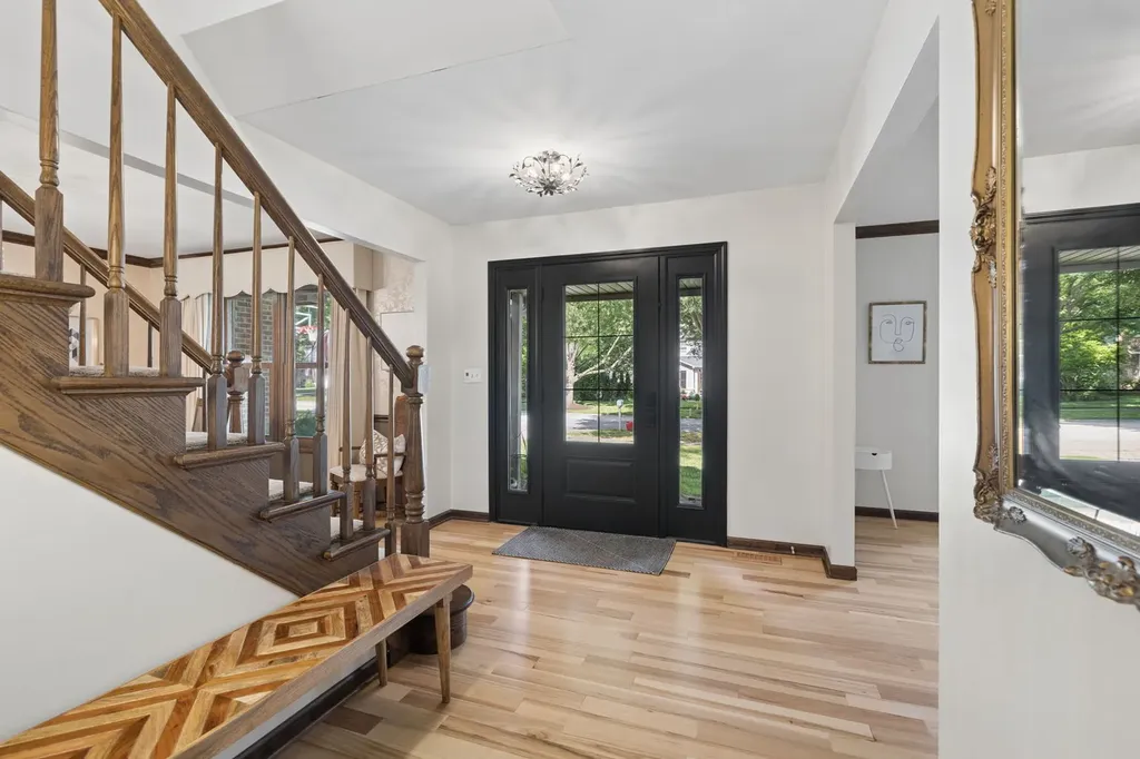 105 Fresno Court Naperville IL 60540