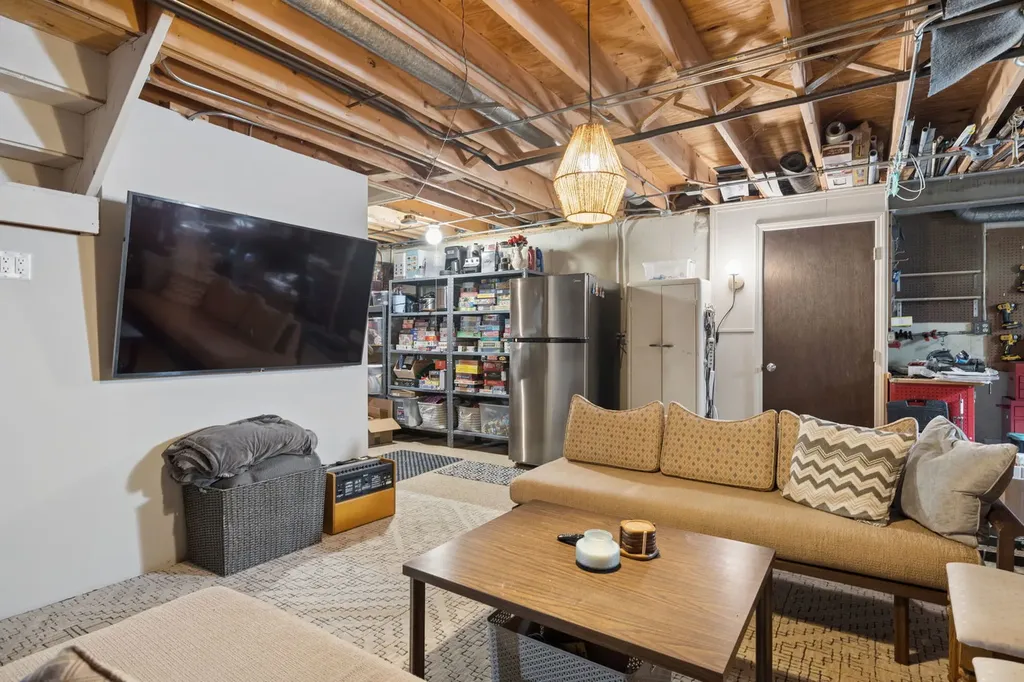 105 Fresno Court Naperville IL 60540