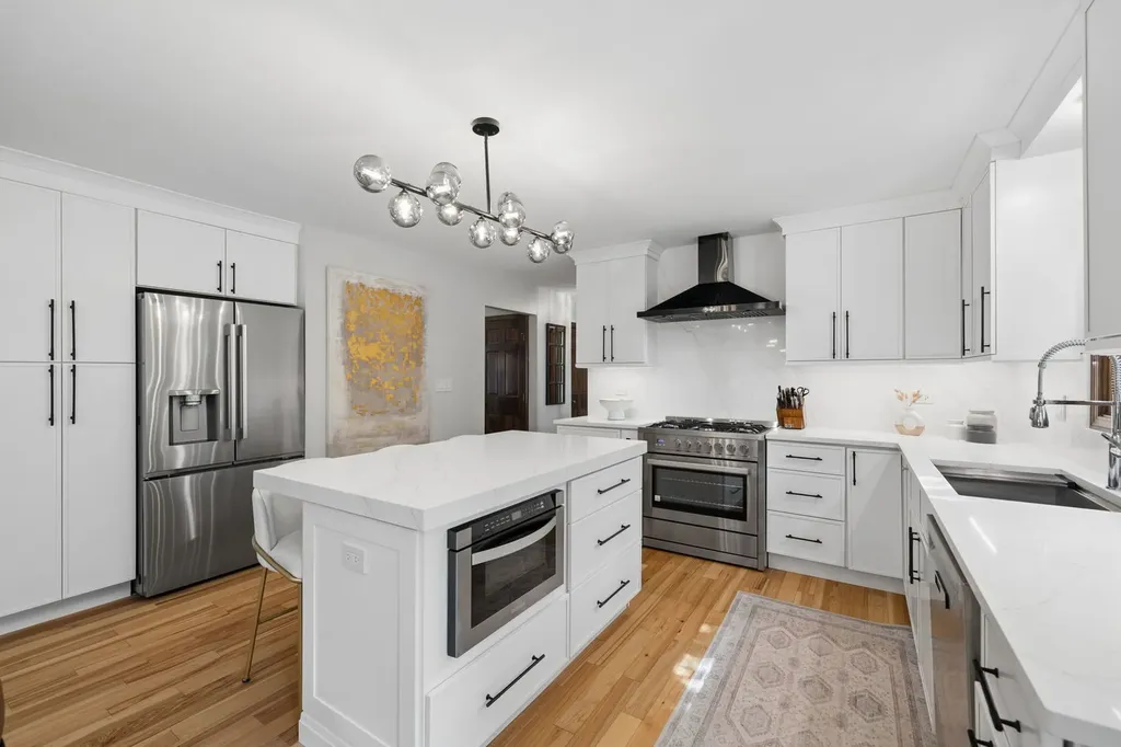 105 Fresno Court Naperville IL 60540