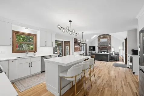 105 Fresno Court Naperville IL 60540
