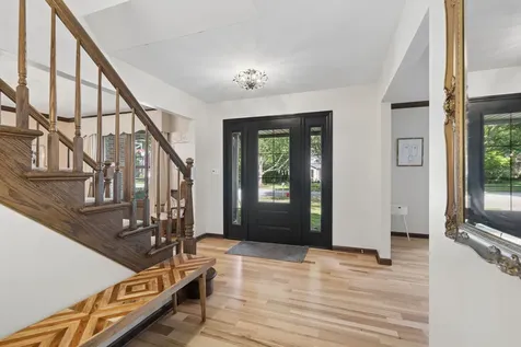 105 Fresno Court Naperville IL 60540