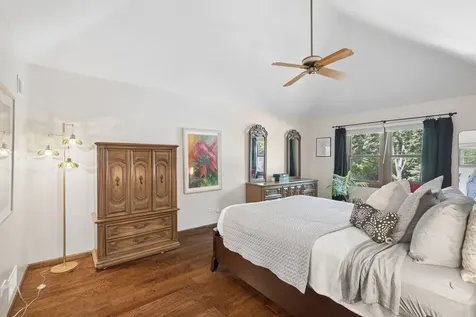 105 Fresno Court Naperville IL 60540