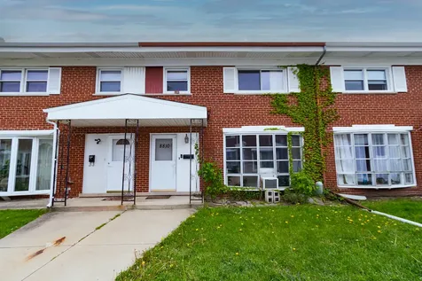 8810 Robin Drive Des Plaines IL 60016