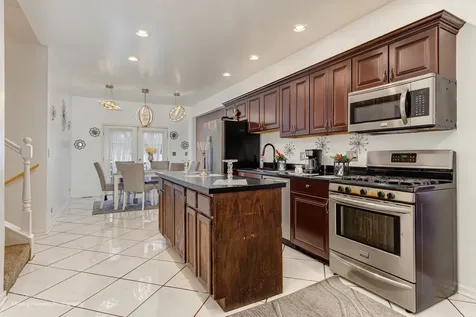4211 West 135th Street Crestwood IL 60418