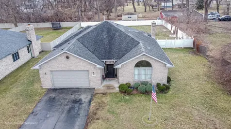 4211 West 135th Street Crestwood IL 60418