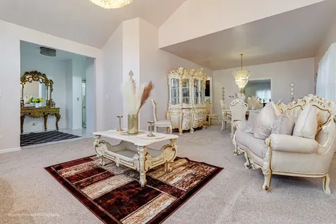 4211 West 135th Street Crestwood IL 60418