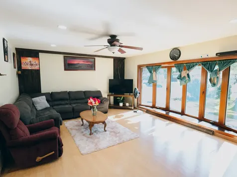 9425 Margail Avenue Des Plaines IL 60016