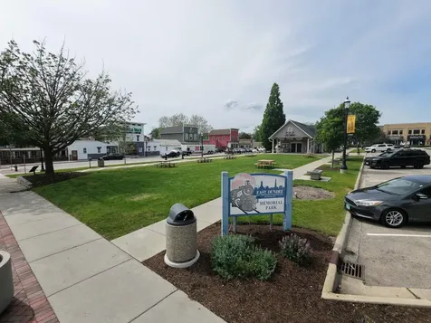 406 Barrington Avenue East Dundee IL 60118