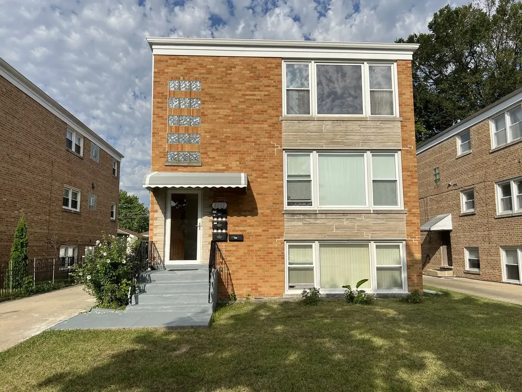 8052 North Oriole Avenue Niles IL 60714