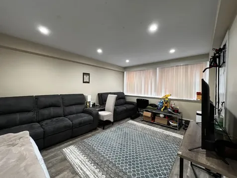 8052 North Oriole Avenue Niles IL 60714